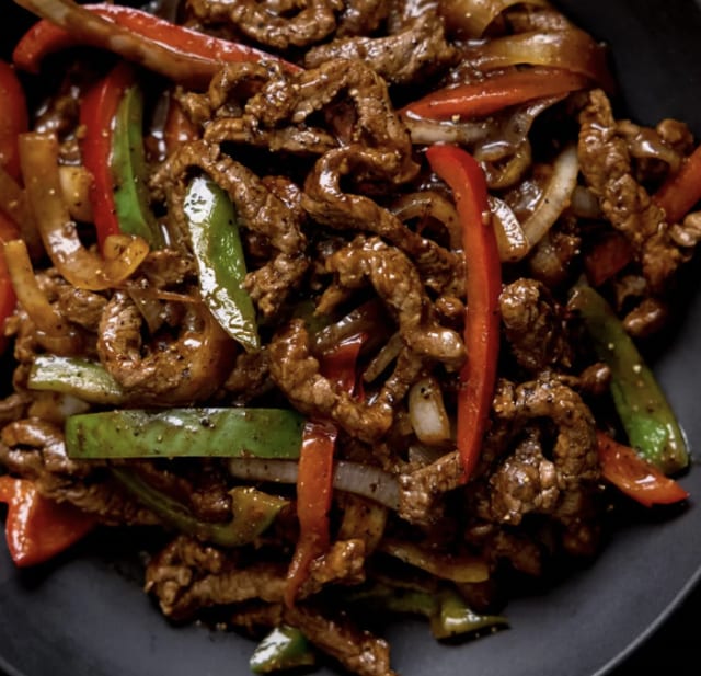Black Pepper Beef 黑椒牛肉.